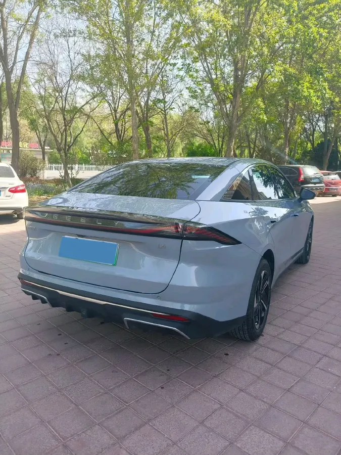 2024 Geely Galaxy L6 1.5T 163HP L4 3DHT PHEV,autocango,china used car exporter,china ev exporter,chinese used car exporter,chinese used ev exporter