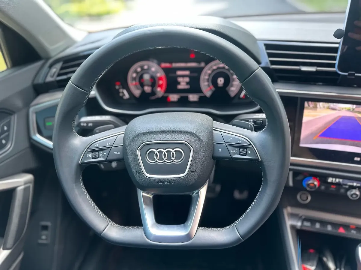 2023 Audi Q3 2.0T 186HP L4 7DCT,autocango,china used car exporter,china ev exporter,chinese used car exporter,chinese used ev exporter