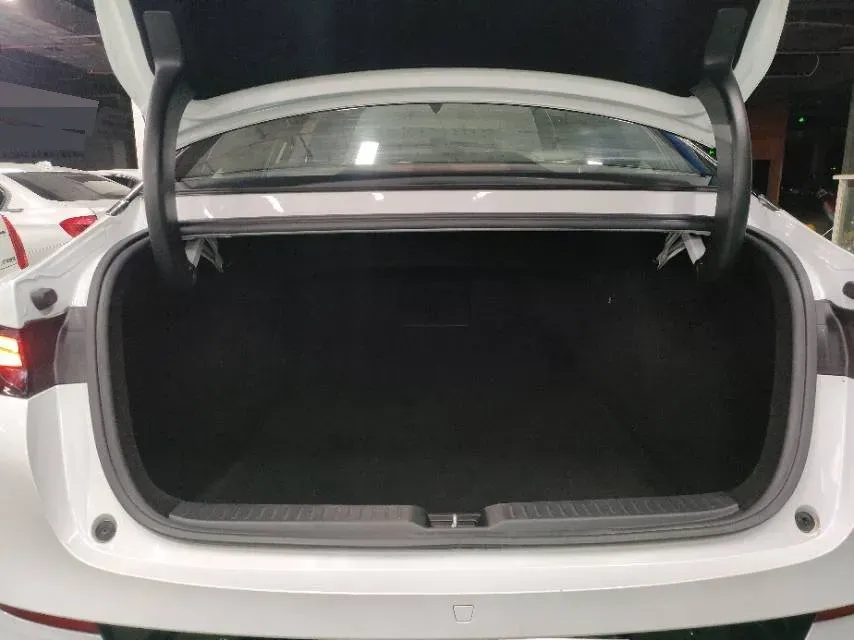 2024 Xpeng P5 BEV 55.4KWH,autocango,china used car exporter,china ev exporter,chinese used car exporter,chinese used ev exporter