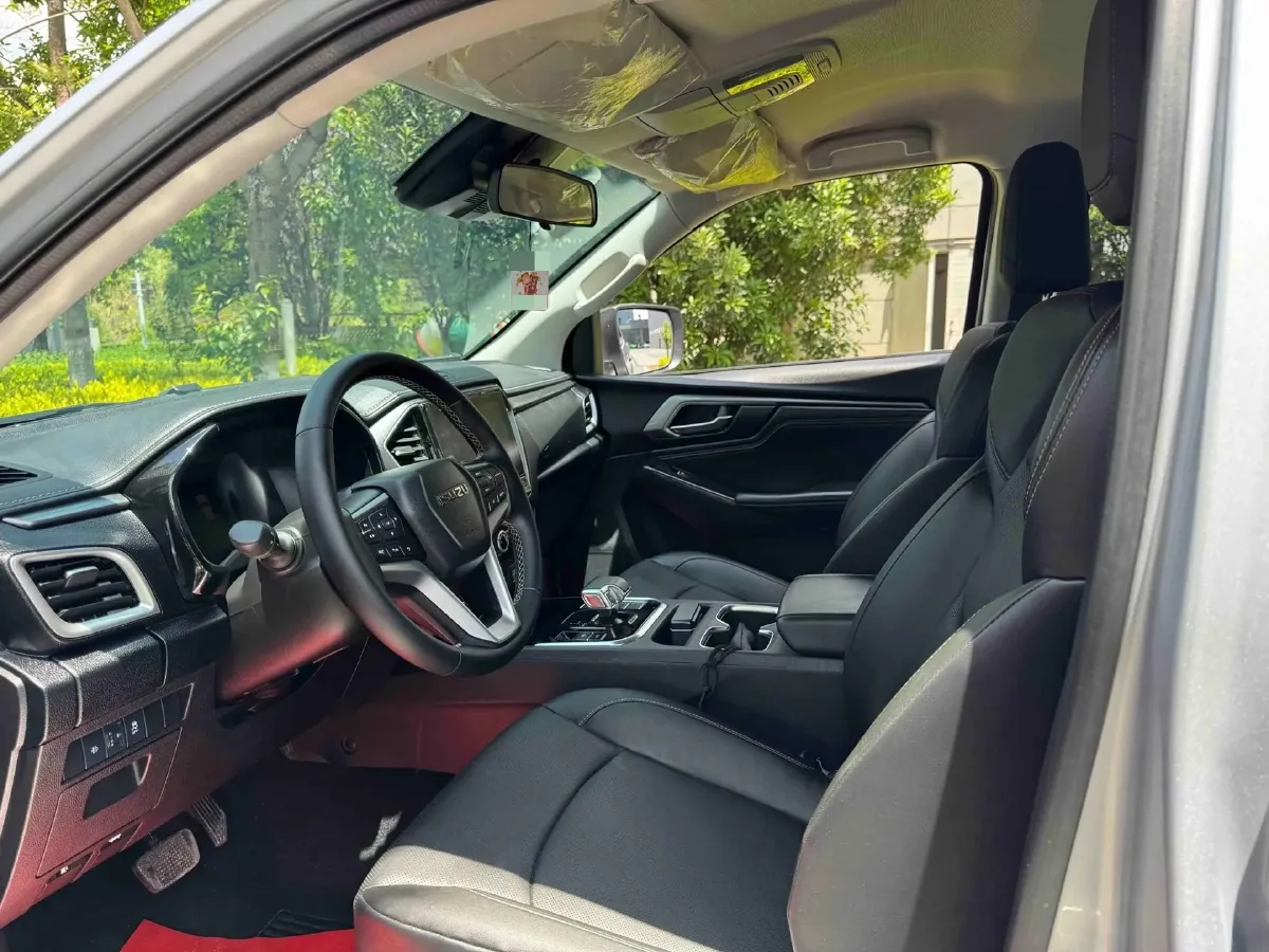 2023 Isuzu D-MAX 1.9T 177HP L4 8AT,autocango,china used car exporter,china ev exporter,chinese used car exporter,chinese used ev exporter