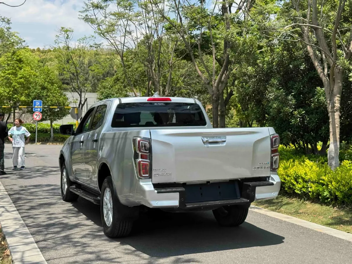 2023 Isuzu D-MAX 1.9T 177HP L4 8AT,autocango,china used car exporter,china ev exporter,chinese used car exporter,chinese used ev exporter