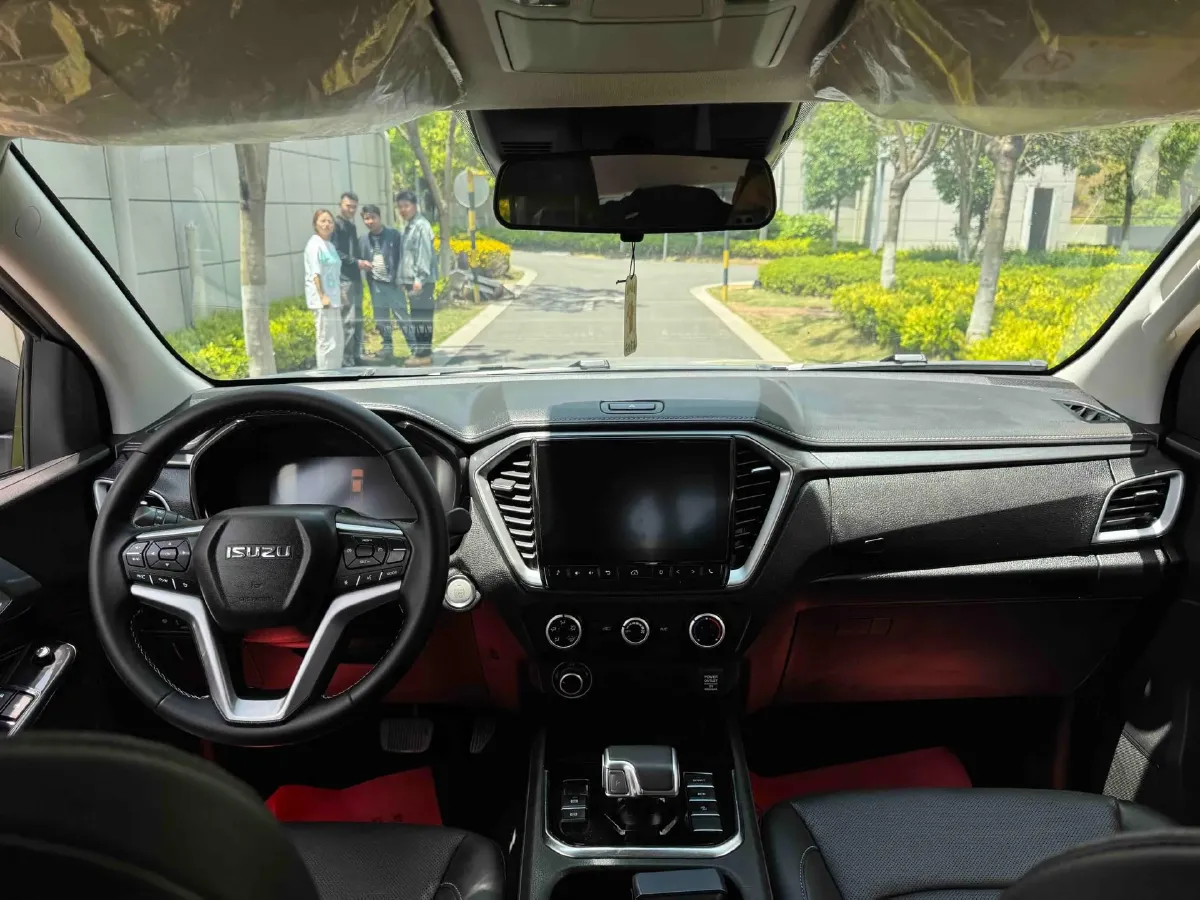 2023 Isuzu D-MAX 1.9T 177HP L4 8AT,autocango,china used car exporter,china ev exporter,chinese used car exporter,chinese used ev exporter