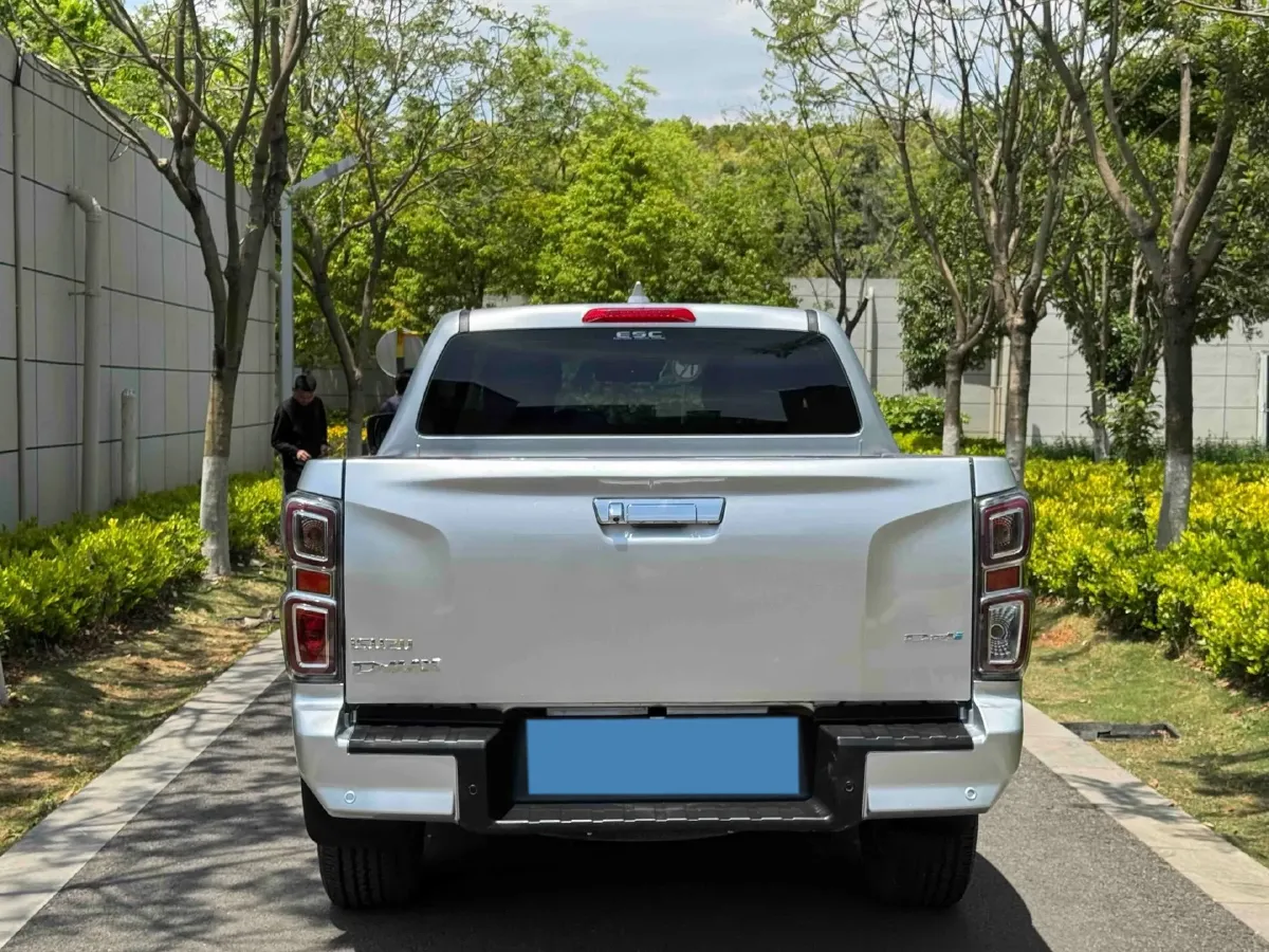 2023 Isuzu D-MAX 1.9T 177HP L4 8AT,autocango,china used car exporter,china ev exporter,chinese used car exporter,chinese used ev exporter