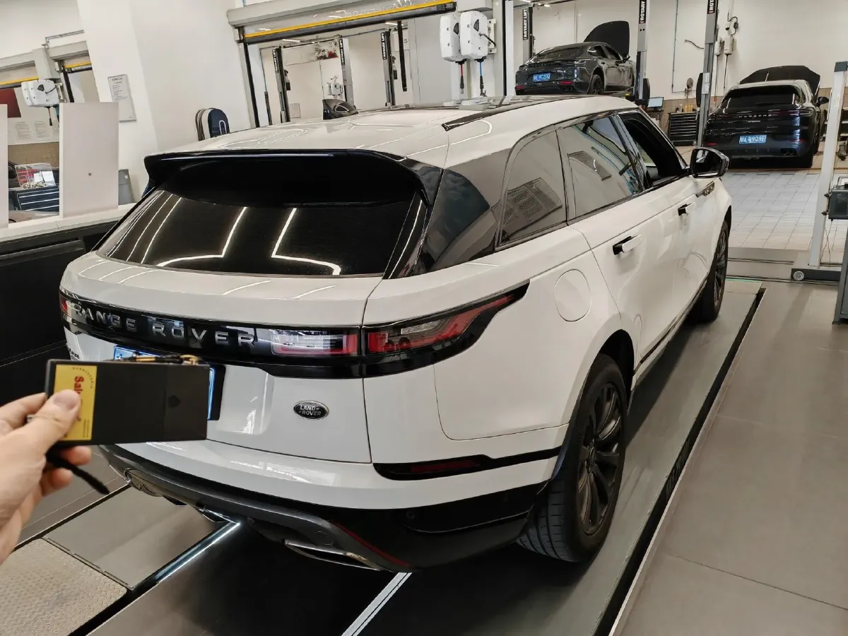 2021 Land Rover Range Rover Velar 3.0T 340HP L6 8AT,autocango,china used car exporter,china ev exporter,chinese used car exporter,chinese used ev exporter
