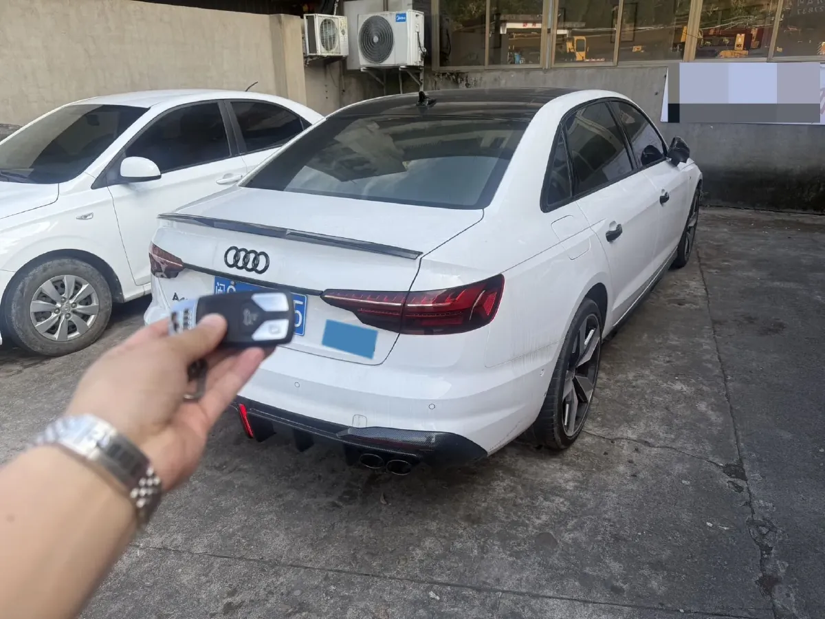 2020 Audi A4L 2.0T 190HP L4 7DCT,autocango,china used car exporter,china ev exporter,chinese used car exporter,chinese used ev exporter