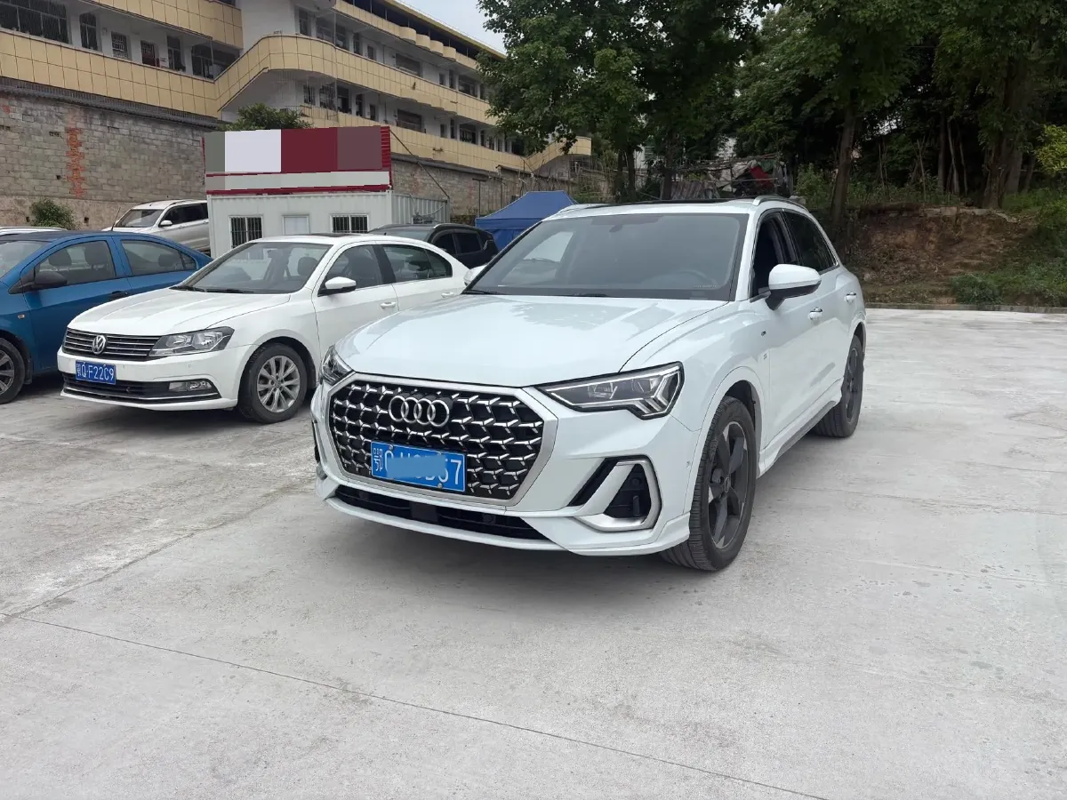 2024 Audi Q3 1.5T 160HP L4 7DCT,autocango,china used car exporter,china ev exporter,chinese used car exporter,chinese used ev exporter