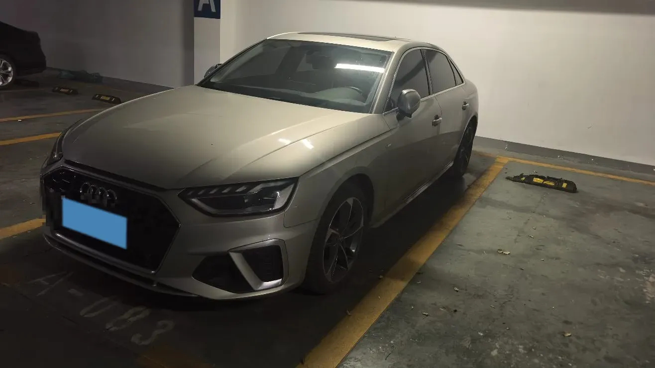 2020 Audi A4L 2.0T 190HP L4 7DCT,autocango,china used car exporter,china ev exporter,chinese used car exporter,chinese used ev exporter