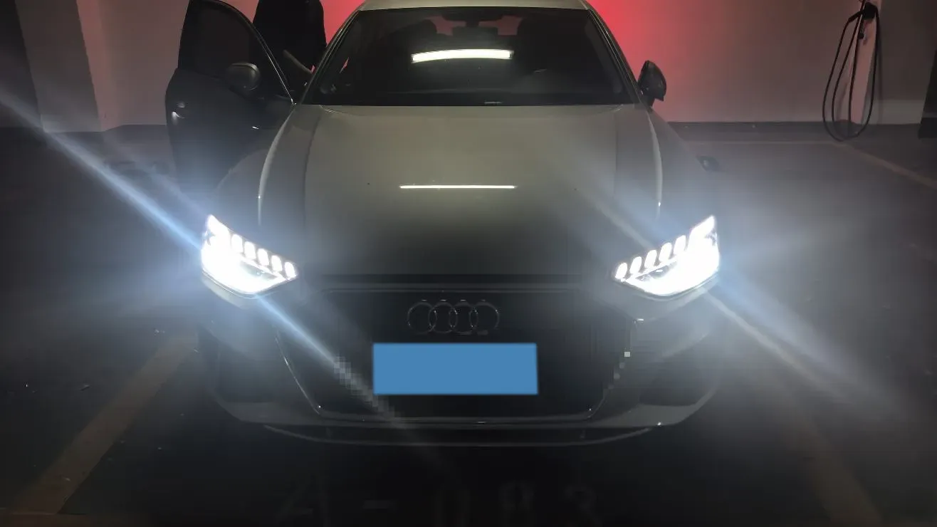 2020 Audi A4L 2.0T 190HP L4 7DCT,autocango,china used car exporter,china ev exporter,chinese used car exporter,chinese used ev exporter