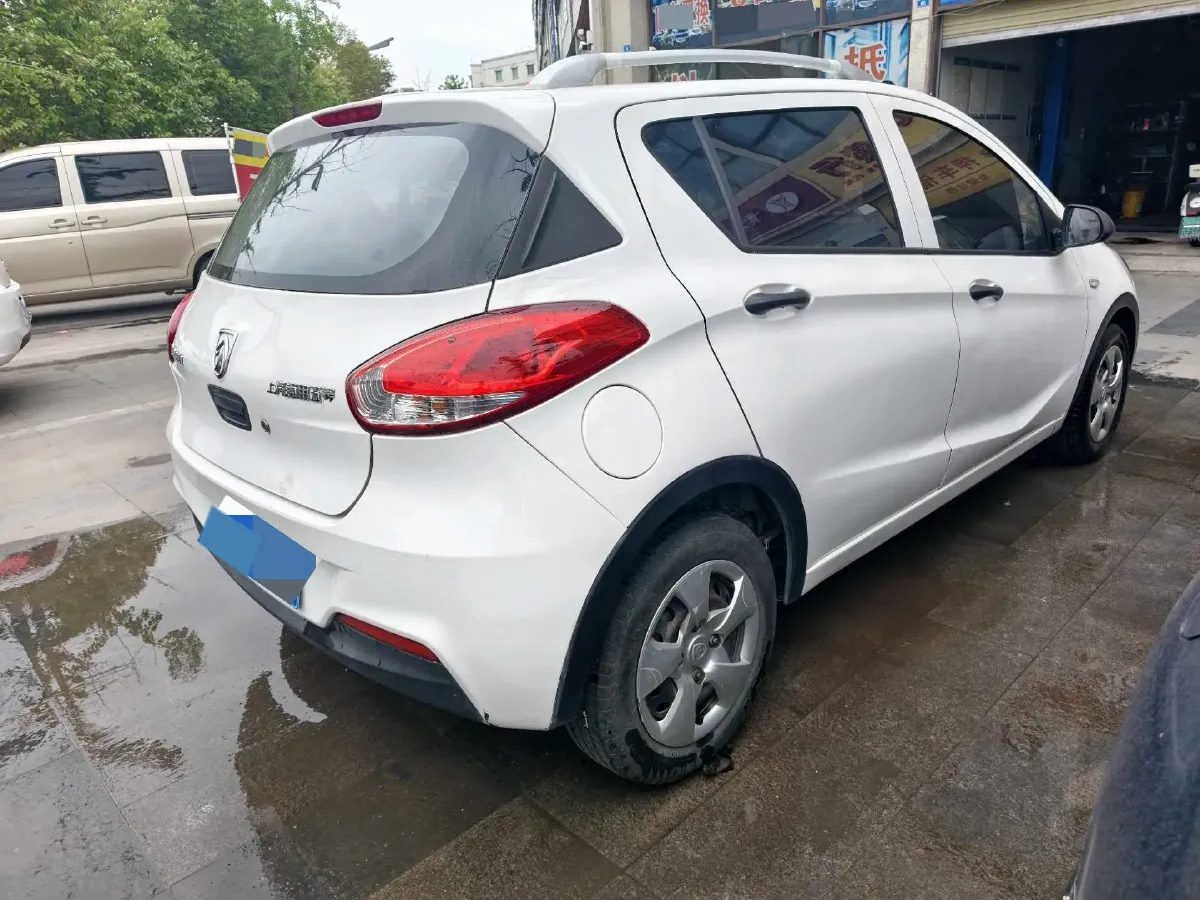 2016 BaoJun 310 1.2L 82HP L4 5MT,autocango,china used car exporter,china ev exporter,chinese used car exporter,chinese used ev exporter