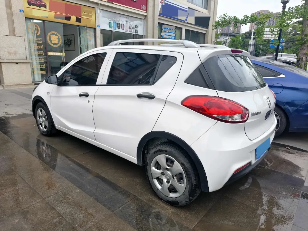 2016 BaoJun 310 1.2L 82HP L4 5MT,autocango,china used car exporter,china ev exporter,chinese used car exporter,chinese used ev exporter