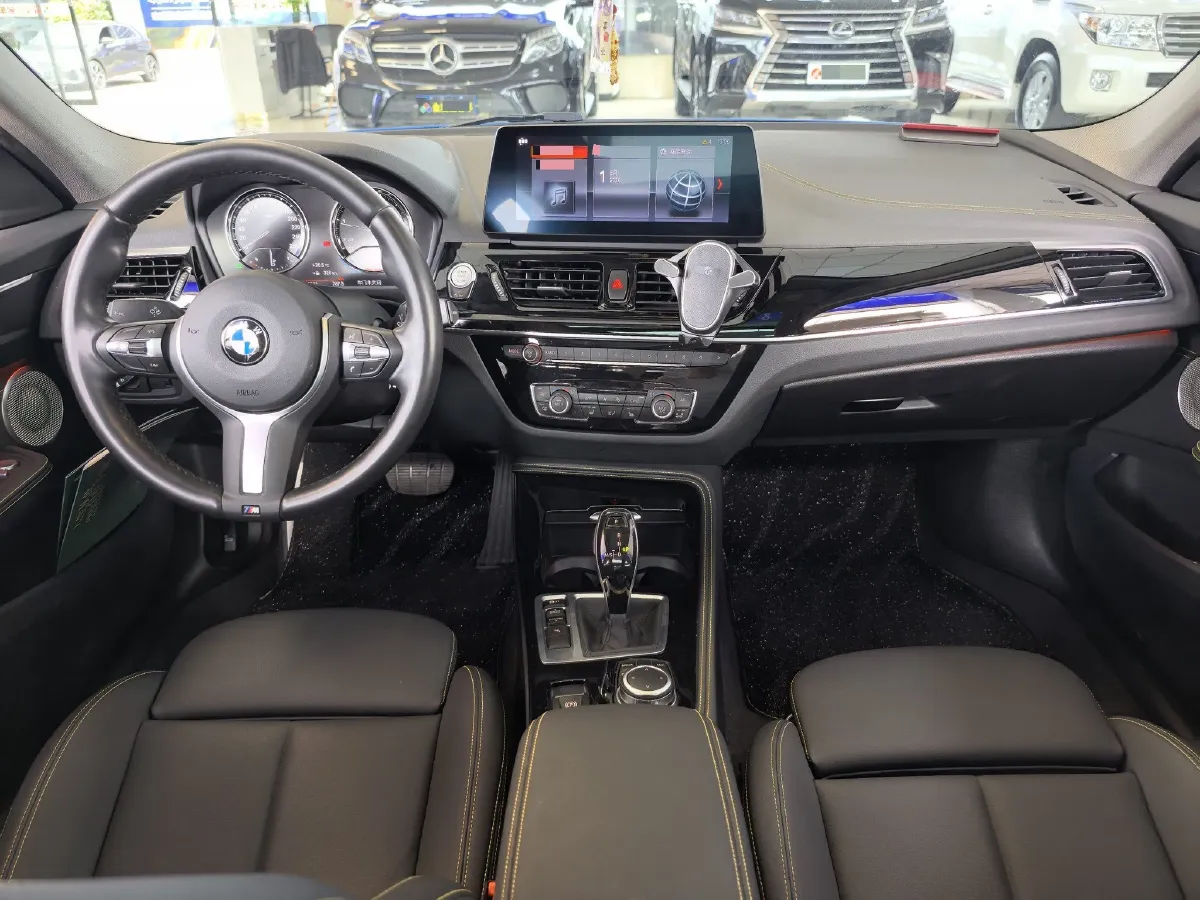 2023 BMW 1 Series 1.5T 136HP L3 7DCT,autocango,china used car exporter,china ev exporter,chinese used car exporter,chinese used ev exporter
