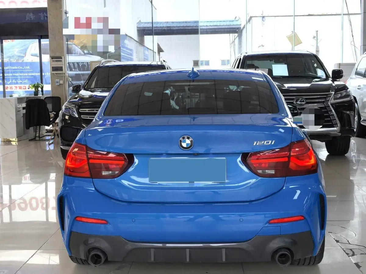2023 BMW 1 Series 1.5T 136HP L3 7DCT,autocango,china used car exporter,china ev exporter,chinese used car exporter,chinese used ev exporter