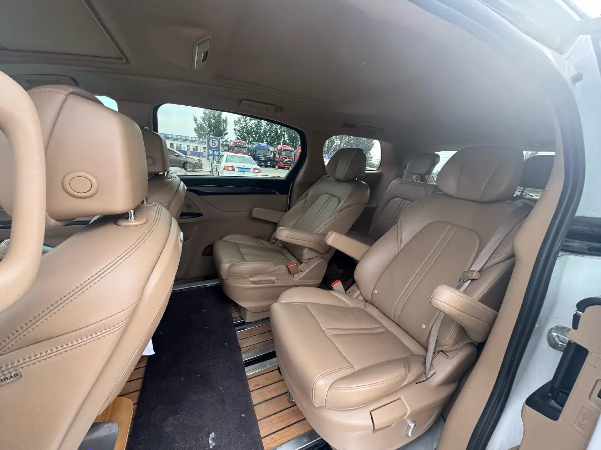 2021 Buick GL8 2.0T 237HP L4 9AT,autocango,china used car exporter,china ev exporter,chinese used car exporter,chinese used ev exporter