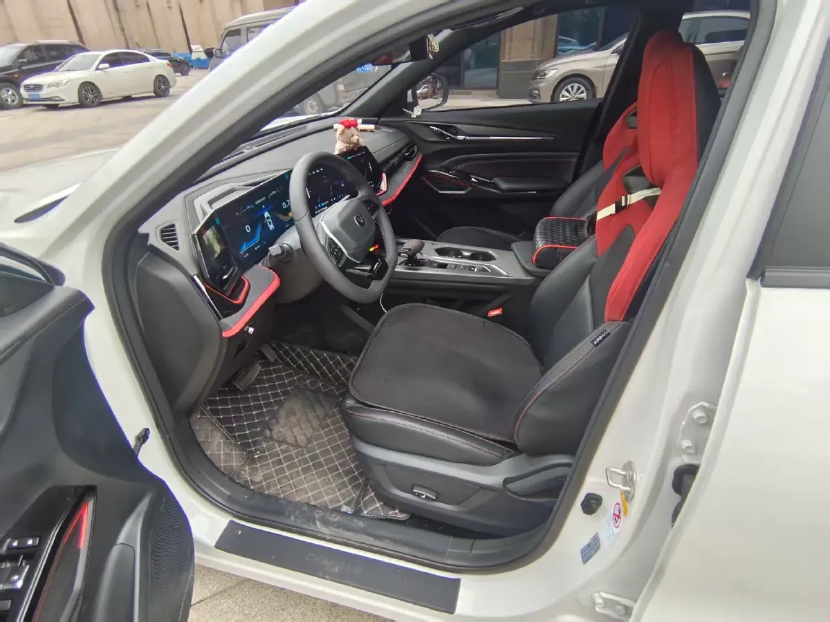 2025 ChangAn X5 PLUS 1.5T 188HP L4 7DCT,autocango,china used car exporter,china ev exporter,chinese used car exporter,chinese used ev exporter