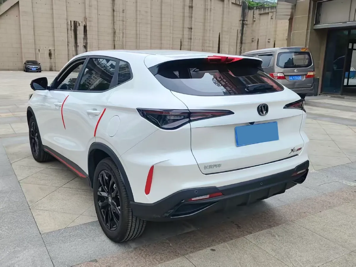 2025 ChangAn X5 PLUS 1.5T 188HP L4 7DCT,autocango,china used car exporter,china ev exporter,chinese used car exporter,chinese used ev exporter