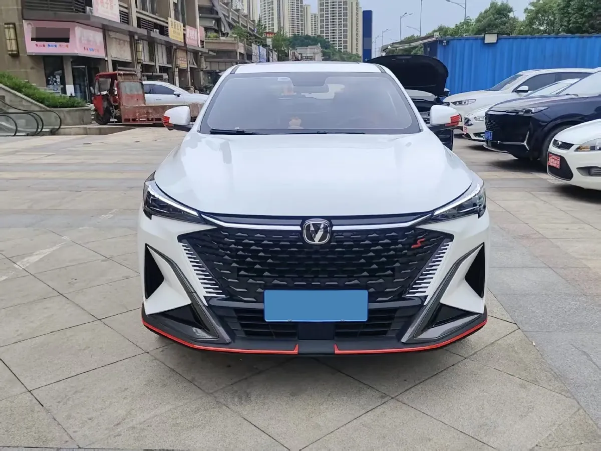 2025 ChangAn X5 PLUS 1.5T 188HP L4 7DCT,autocango,china used car exporter,china ev exporter,chinese used car exporter,chinese used ev exporter