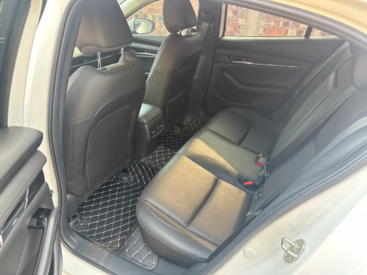 2022 Mazda 3 Axela 2.0L 158HP L4 6AT,autocango,china used car exporter,china ev exporter,chinese used car exporter,chinese used ev exporter