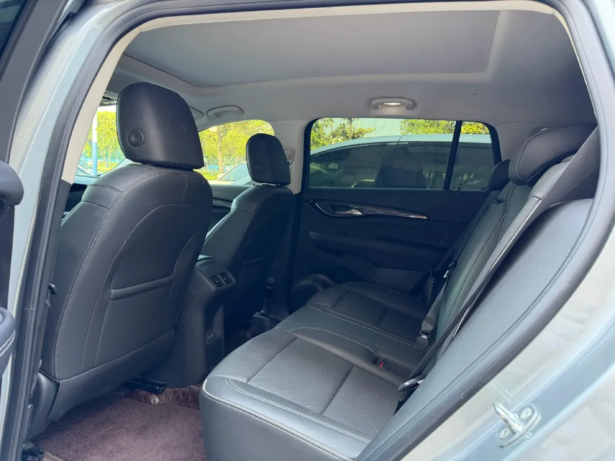 2023 Buick EnvisionPlus 2.0T 237HP L4 9AT,autocango,china used car exporter,china ev exporter,chinese used car exporter,chinese used ev exporter