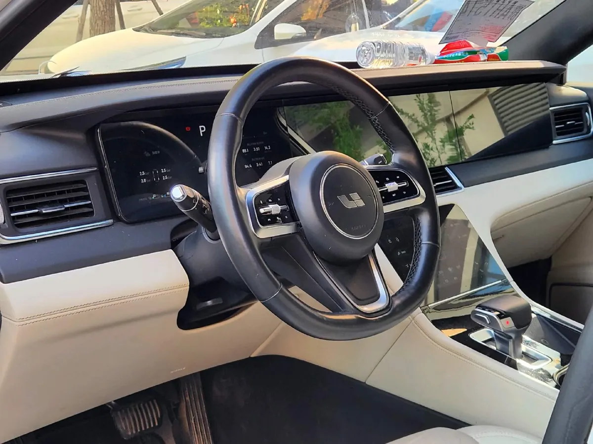 2021 Li ONE Range Extended 131HP REEV 40.5KWH,autocango,china used car exporter,china ev exporter,chinese used car exporter,chinese used ev exporter