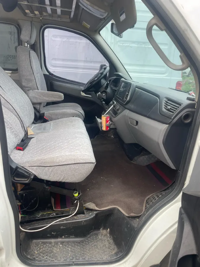 2021 MAXUS XinTu V80 2.0T 139HP L4 6MT,autocango,china used car exporter,china ev exporter,chinese used car exporter,chinese used ev exporter