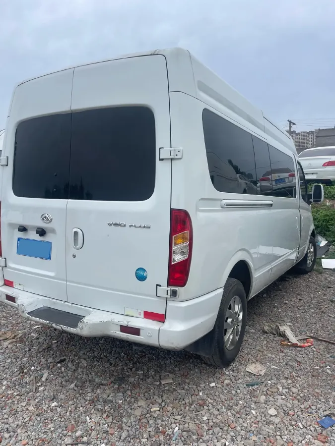 2021 MAXUS XinTu V80 2.0T 139HP L4 6MT,autocango,china used car exporter,china ev exporter,chinese used car exporter,chinese used ev exporter
