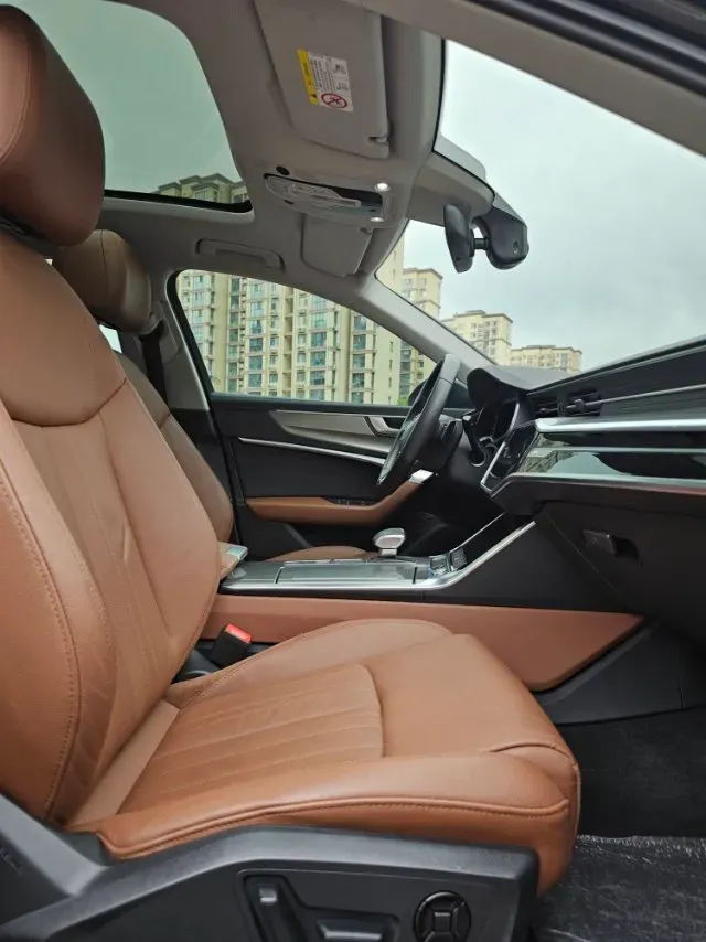 2019 Audi A6L 2.0T 190HP L4 7DCT,autocango,china used car exporter,china ev exporter,chinese used car exporter,chinese used ev exporter