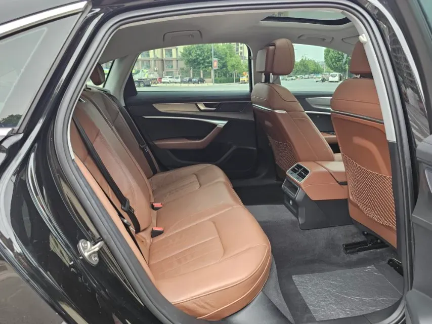 2019 Audi A6L 2.0T 190HP L4 7DCT,autocango,china used car exporter,china ev exporter,chinese used car exporter,chinese used ev exporter