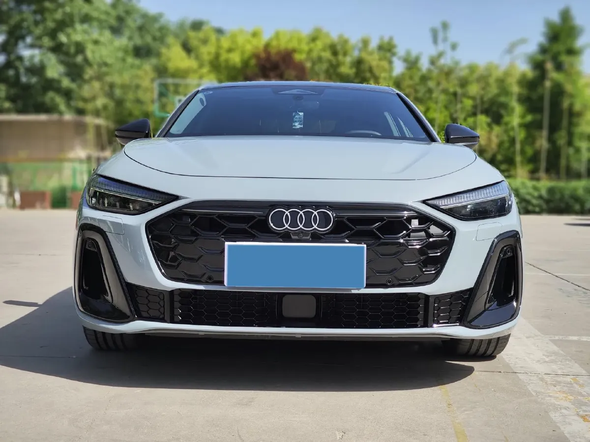 2026 Audi A5L 2.0T 204HP L4 7DCT,autocango,china used car exporter,china ev exporter,chinese used car exporter,chinese used ev exporter