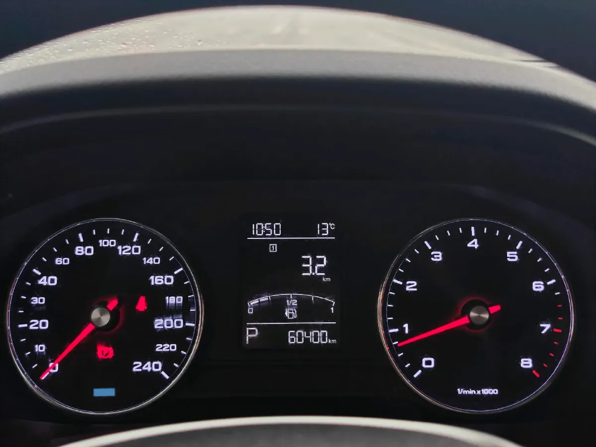 2020 Roewe i6 1.6L 125HP L4 CVT,autocango,china used car exporter,china ev exporter,chinese used car exporter,chinese used ev exporter