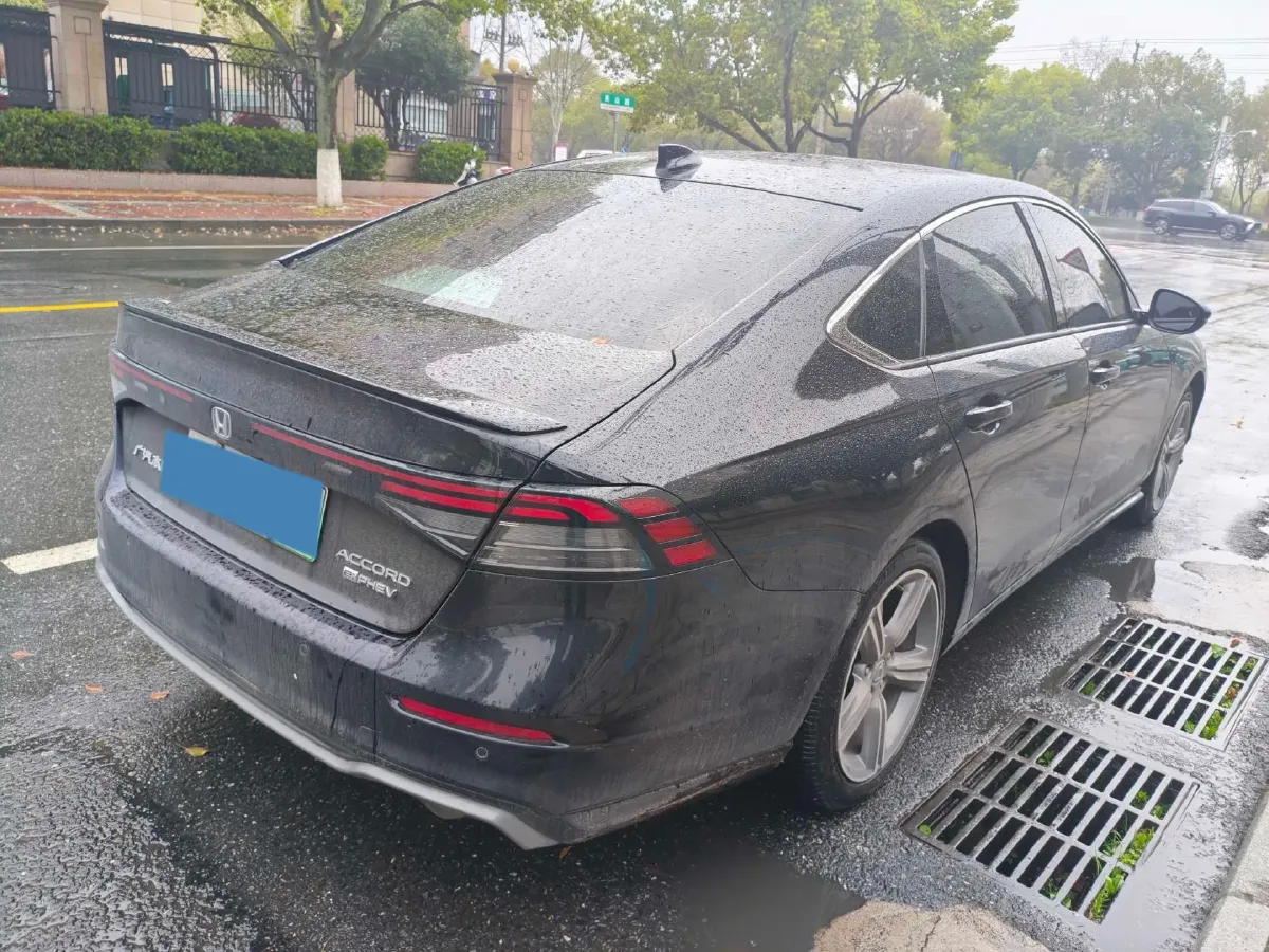 2023 Honda Accord 2.0L 148HP L4 E-CVT PHEV 17.7KWH,autocango,china used car exporter,china ev exporter,chinese used car exporter,chinese used ev exporter