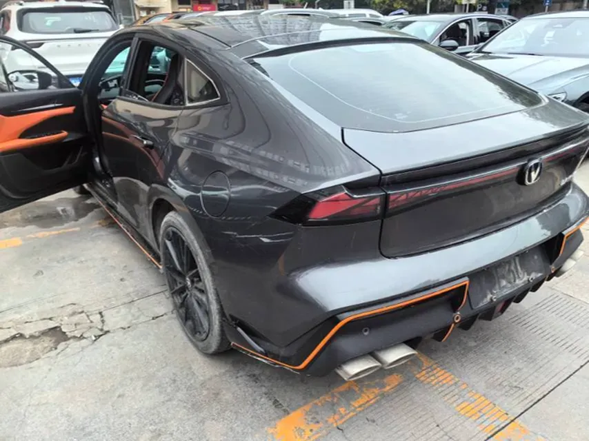 2023 ChangAn UNI-V 1.5T 188HP L4 7DCT,autocango,china used car exporter,china ev exporter,chinese used car exporter,chinese used ev exporter