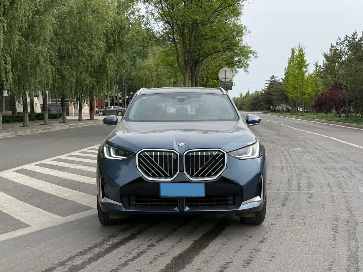 2025 BMW X3 2.0T 258HP L4 8AT,autocango,china used car exporter,china ev exporter,chinese used car exporter,chinese used ev exporter