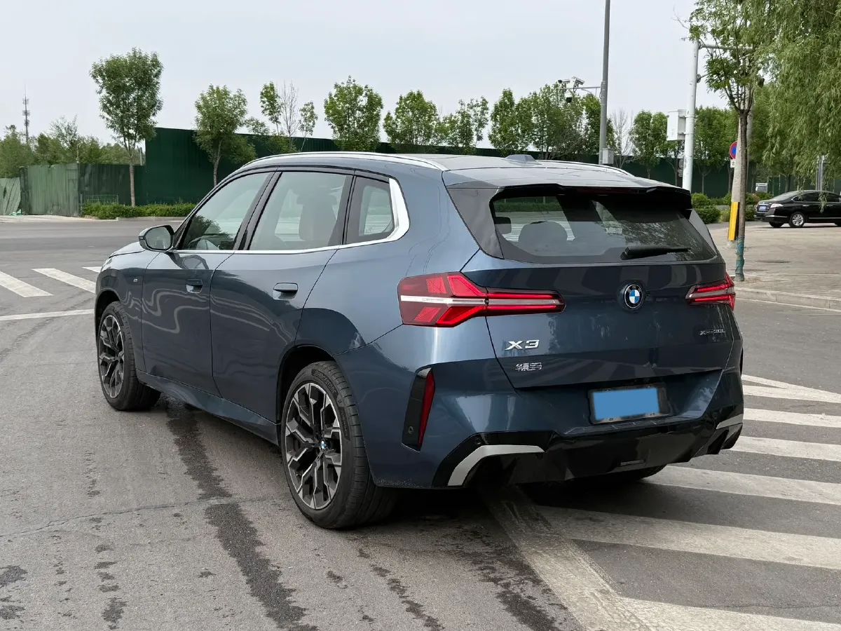2025 BMW X3 2.0T 258HP L4 8AT,autocango,china used car exporter,china ev exporter,chinese used car exporter,chinese used ev exporter