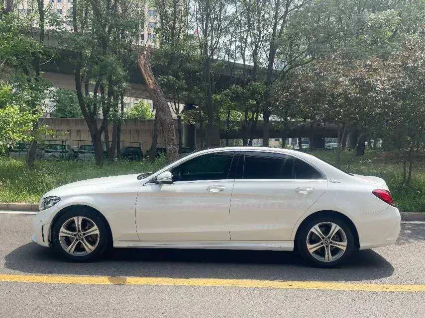2020 Mercedes-Benz C Class 1.5T 184HP L4 9AT,autocango,china used car exporter,china ev exporter,chinese used car exporter,chinese used ev exporter