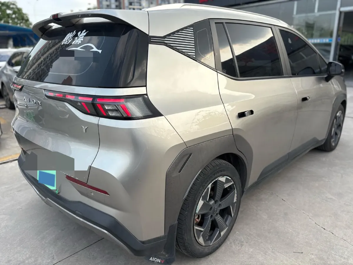 2022 Geely Okavango 1.8T 184HP L4 7DCT,autocango,china used car exporter,china ev exporter,chinese used car exporter,chinese used ev exporter