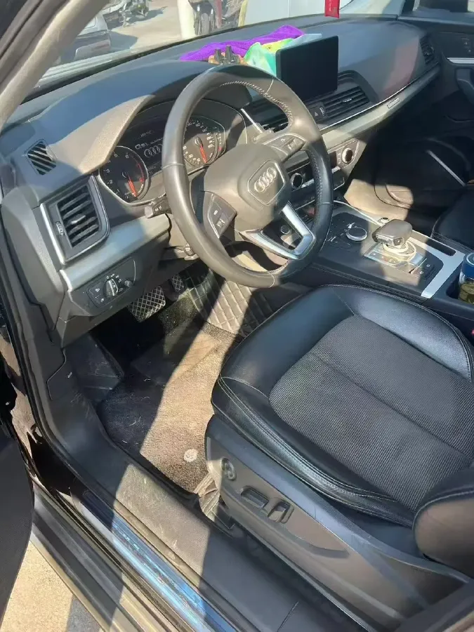 2020 Audi Q5L 2.0T 190HP L4 7DCT,autocango,china used car exporter,china ev exporter,chinese used car exporter,chinese used ev exporter