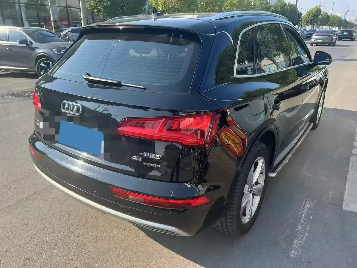 2020 Audi Q5L 2.0T 190HP L4 7DCT,autocango,china used car exporter,china ev exporter,chinese used car exporter,chinese used ev exporter