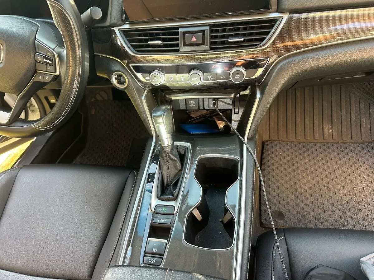 2022 Honda Accord 1.5T 194HP L4 CVT,autocango,china used car exporter,china ev exporter,chinese used car exporter,chinese used ev exporter