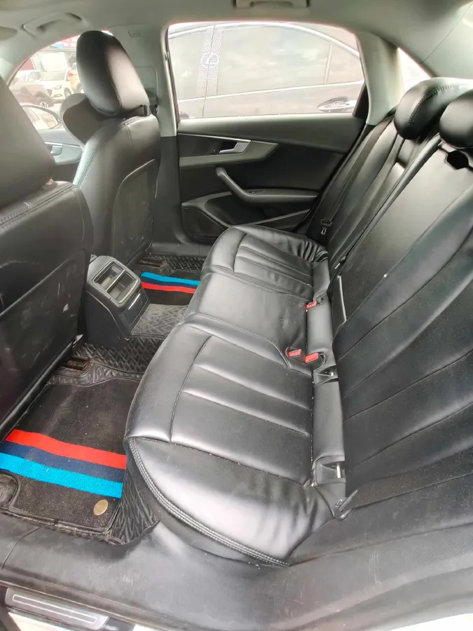 2019 Audi A4L 2.0T 190HP L4 7DCT,autocango,china used car exporter,china ev exporter,chinese used car exporter,chinese used ev exporter