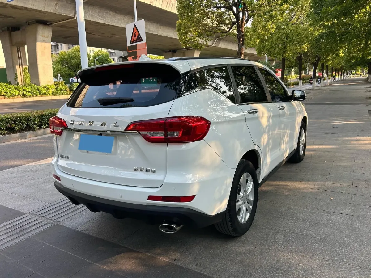 2019 Haval M6 1.5T 150HP L4 7DCT,autocango,china used car exporter,china ev exporter,chinese used car exporter,chinese used ev exporter