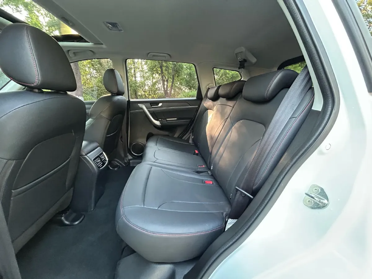 2019 Haval M6 1.5T 150HP L4 7DCT,autocango,china used car exporter,china ev exporter,chinese used car exporter,chinese used ev exporter