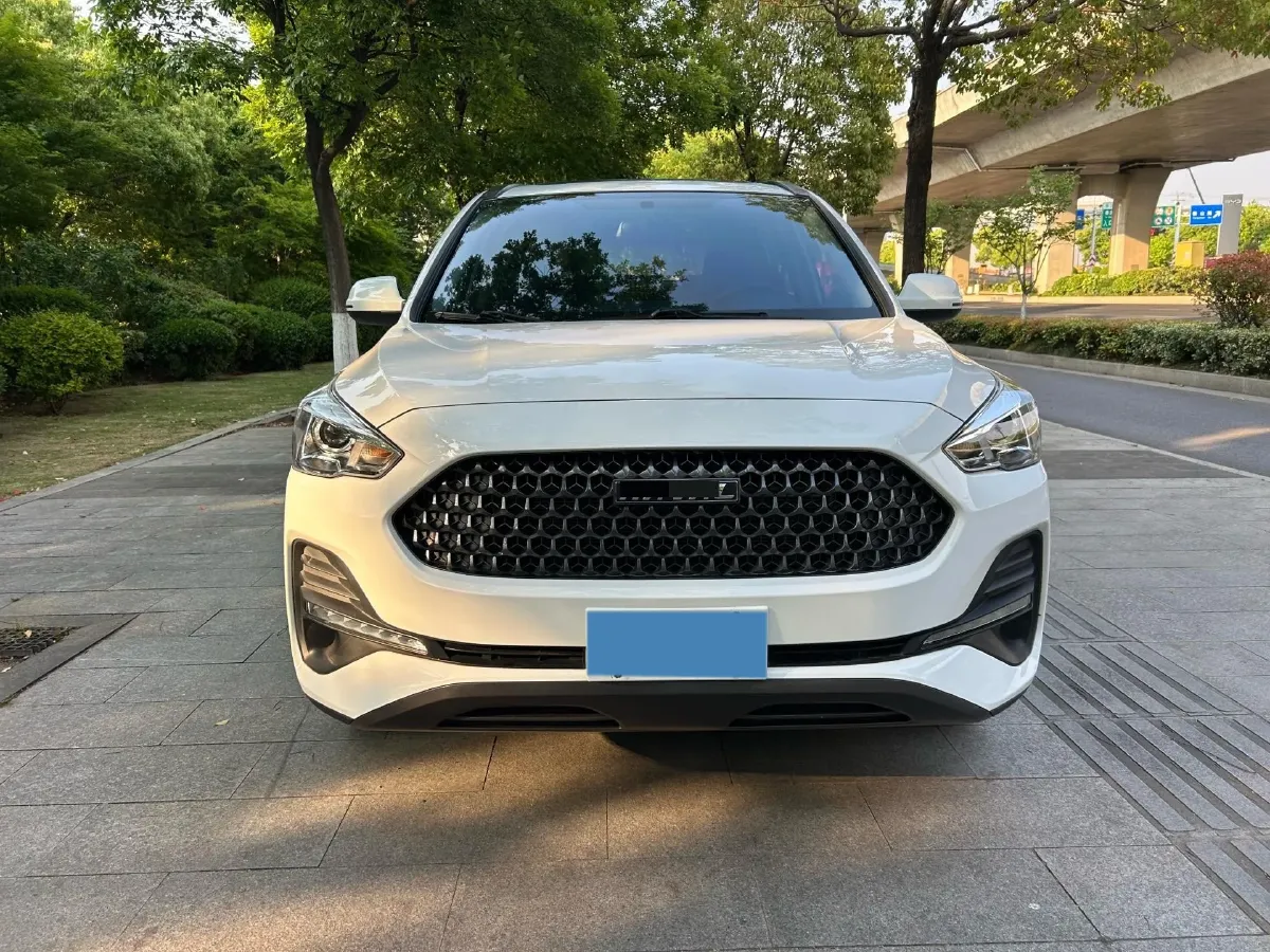 2019 Haval M6 1.5T 150HP L4 7DCT,autocango,china used car exporter,china ev exporter,chinese used car exporter,chinese used ev exporter
