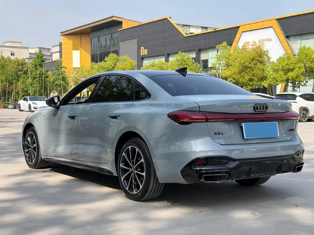 2026 Audi A5L 2.0T 170HP L4 7DCT,autocango,china used car exporter,china ev exporter,chinese used car exporter,chinese used ev exporter
