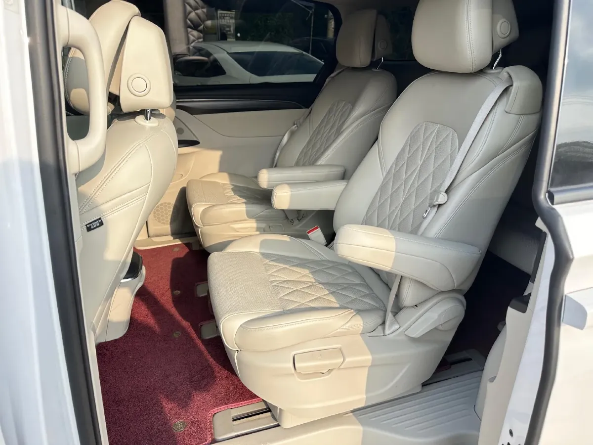 2022 Buick GL8 2.0T 237HP L4 9AT,autocango,china used car exporter,china ev exporter,chinese used car exporter,chinese used ev exporter