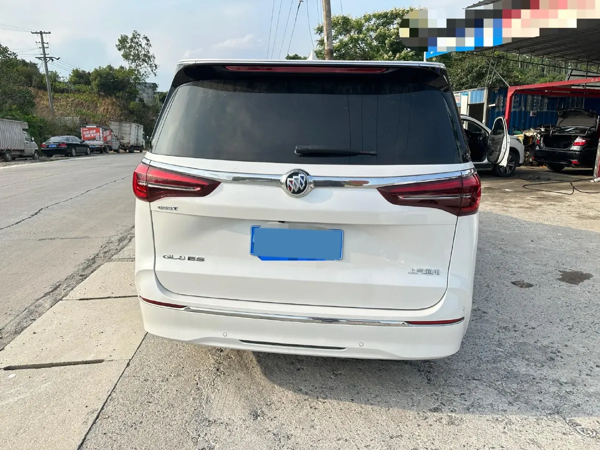 2022 Buick GL8 2.0T 237HP L4 9AT,autocango,china used car exporter,china ev exporter,chinese used car exporter,chinese used ev exporter