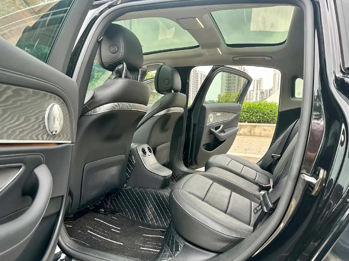 2022 Mercedes-Benz E Class 2.0T 258HP L4 9AT,autocango,china used car exporter,china ev exporter,chinese used car exporter,chinese used ev exporter