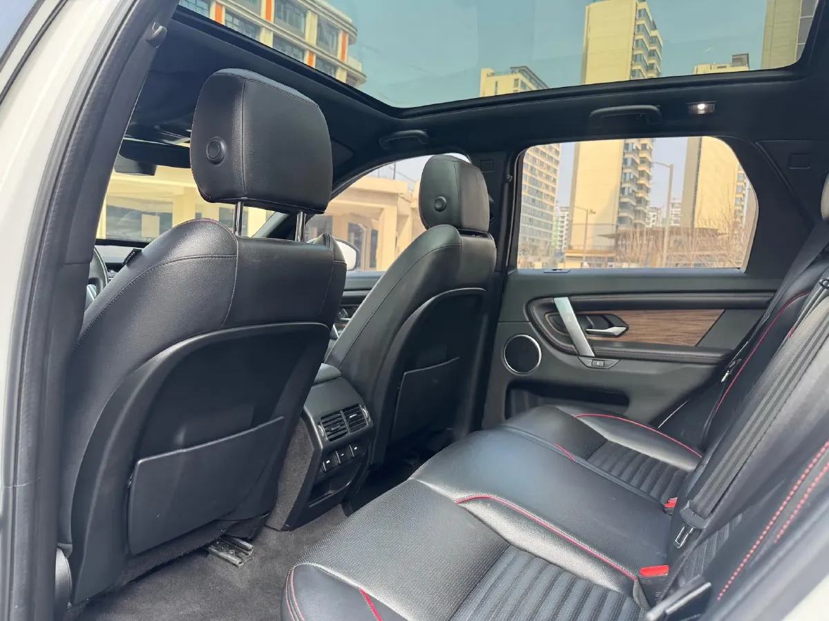 2020 Land Rover Discovery Sport 2.0T 249HP L4 9AT,autocango,china used car exporter,china ev exporter,chinese used car exporter,chinese used ev exporter
