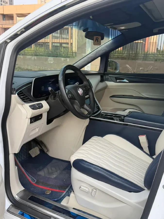 2023 Buick GL8 2.0T 237HP L4 9AT,autocango,china used car exporter,china ev exporter,chinese used car exporter,chinese used ev exporter