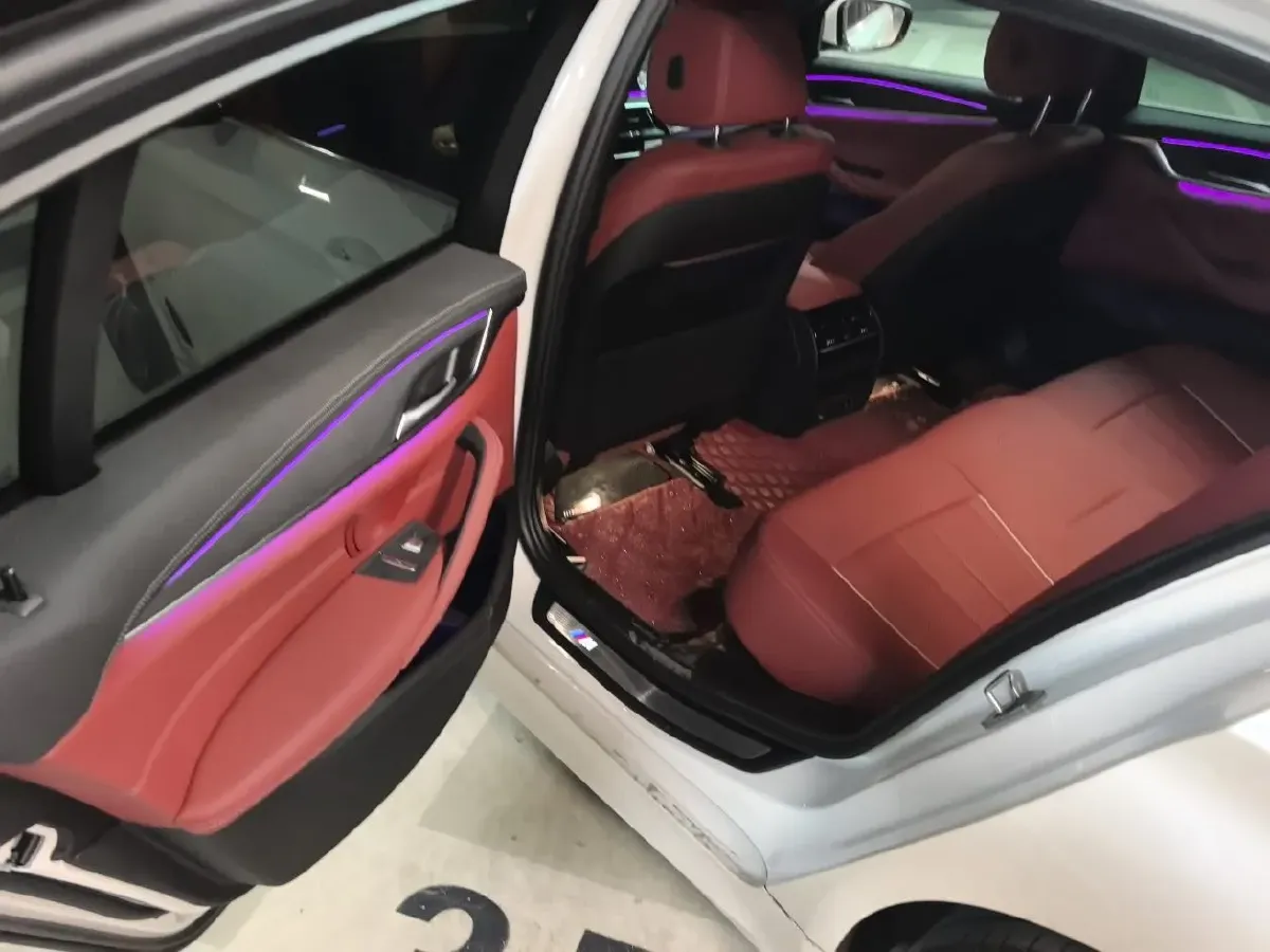 2023 BMW 5 Series 2.0T 245HP L4 8AT,autocango,china used car exporter,china ev exporter,chinese used car exporter,chinese used ev exporter