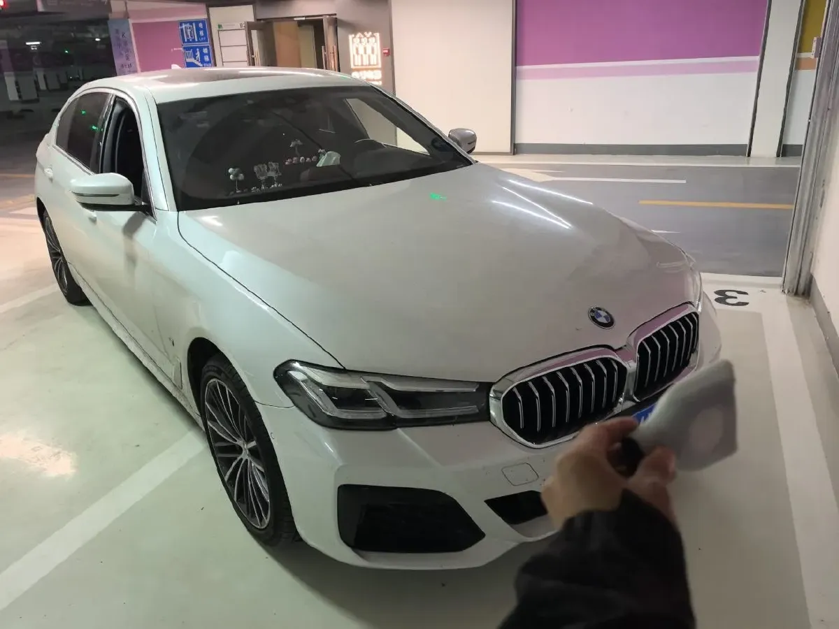 2023 BMW 5 Series 2.0T 245HP L4 8AT,autocango,china used car exporter,china ev exporter,chinese used car exporter,chinese used ev exporter